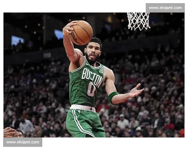 塔图姆 40+31 创总决赛纪录!力压哈利伯顿夺 FMVP,赛后炮轰裁判引发争议 塔图姆 40+31 创总决赛纪录!力压哈利伯顿夺 FMVP,赛后炮轰裁判引发争议