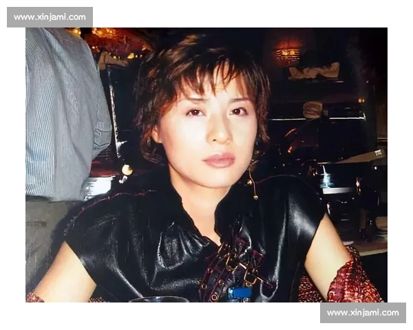 里昂俱乐部迎来历史性变革：老板辞职，蜜雪儿 - 康出任首位女性主席